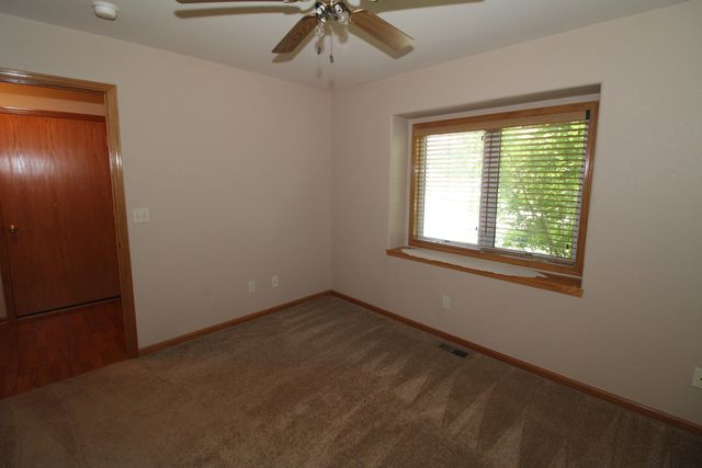 1280 S High St, El Dorado, KS 67042