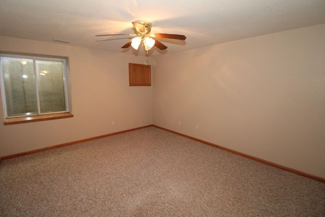 1280 S High St, El Dorado, KS 67042