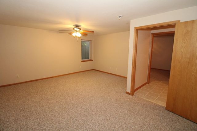 1280 S High St, El Dorado, KS 67042