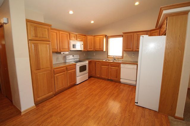 1280 S High St, El Dorado, KS 67042