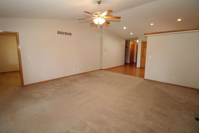 1280 S High St, El Dorado, KS 67042