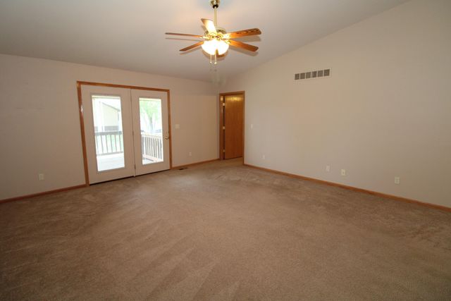 1280 S High St, El Dorado, KS 67042