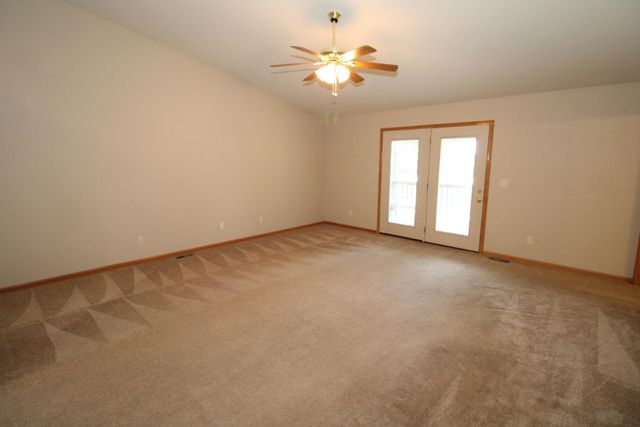 1280 S High St, El Dorado, KS 67042