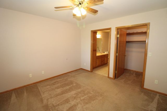 1280 S High St, El Dorado, KS 67042