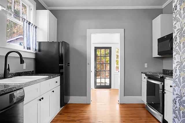 221 Brownlehe Street, Walterboro, SC 29488