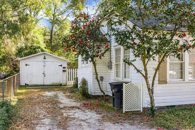 221 Brownlehe Street, Walterboro, SC 29488