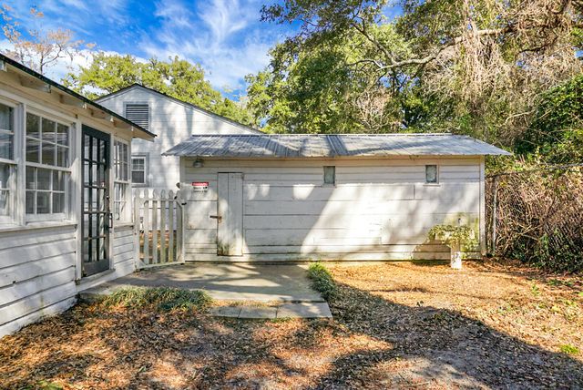 221 Brownlehe Street, Walterboro, SC 29488