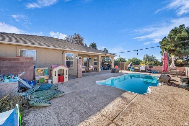 751 E MAJESTIC DR, Washington, UT 84780