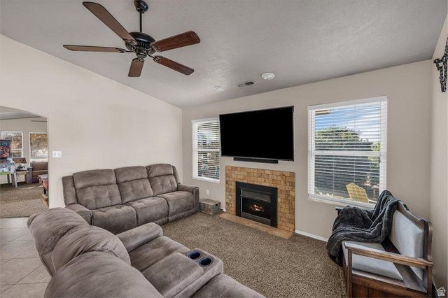 751 E MAJESTIC DR, Washington, UT 84780