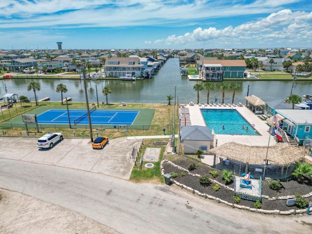 22502 Kennedy Drive, Galveston, TX 77554