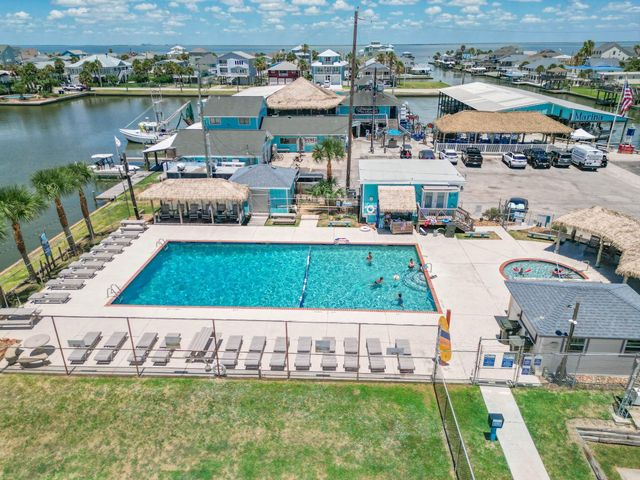 22502 Kennedy Drive, Galveston, TX 77554
