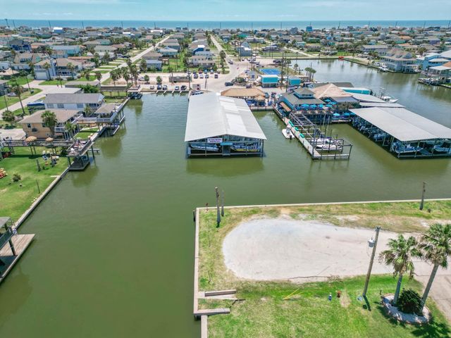22502 Kennedy Drive, Galveston, TX 77554