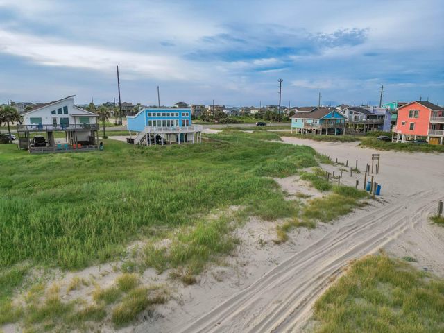 22502 Kennedy Drive, Galveston, TX 77554