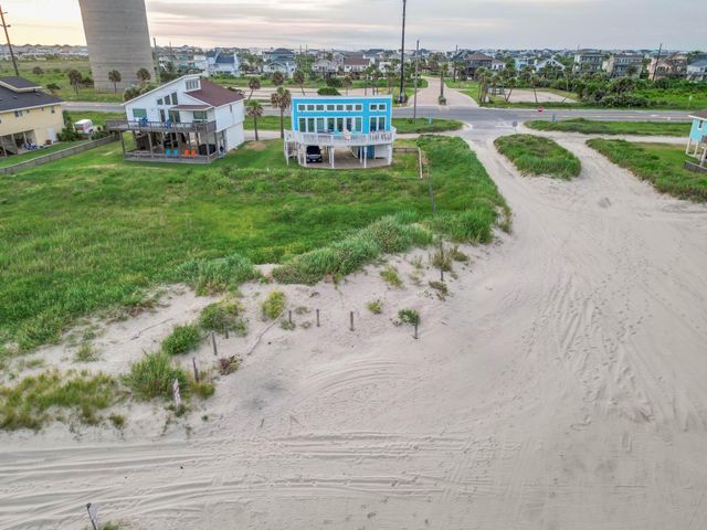 22502 Kennedy Drive, Galveston, TX 77554