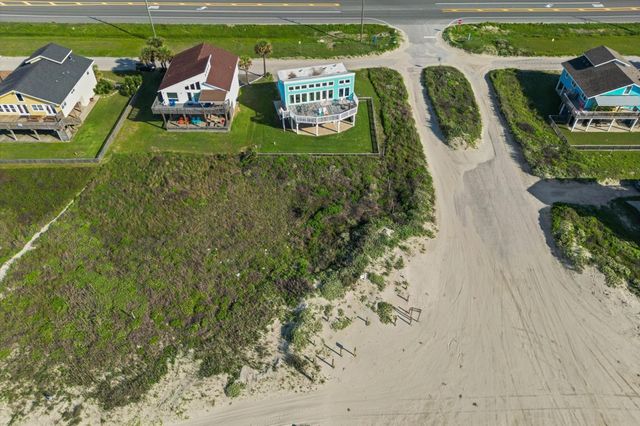 22502 Kennedy Drive, Galveston, TX 77554
