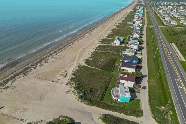 22502 Kennedy Drive, Galveston, TX 77554
