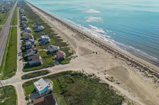 22502 Kennedy Drive, Galveston, TX 77554