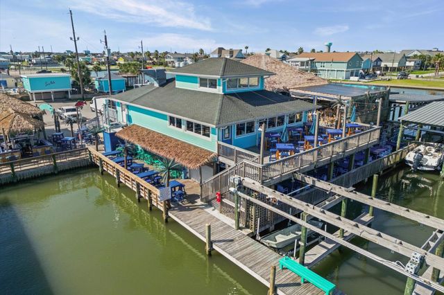 22502 Kennedy Drive, Galveston, TX 77554