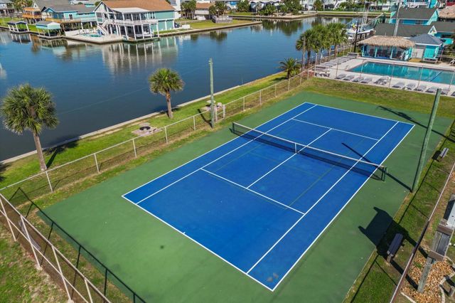 22502 Kennedy Drive, Galveston, TX 77554