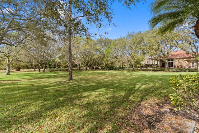 9425 Dundee Drive, Lake Worth, FL 33467