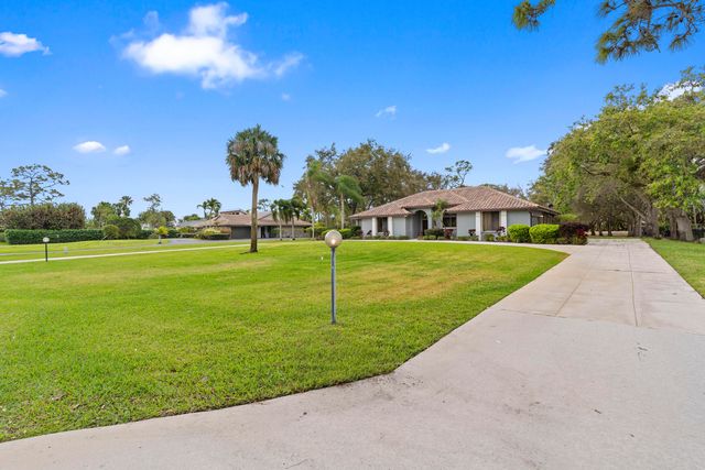 9425 Dundee Drive, Lake Worth, FL 33467