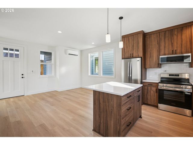 9568 Sw 91ST Ave 5, Portland, OR 97223