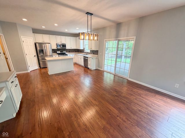 11871 Gatwick View Drive, Fishers, IN 46037