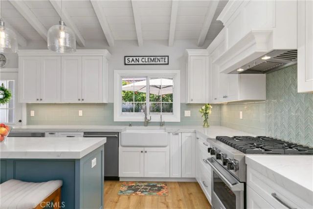 127 West Avenida De Los Lobos Marinos, San Clemente, CA 92672