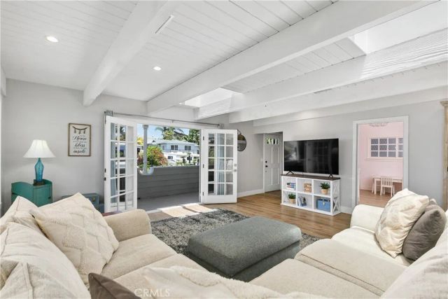 127 West Avenida De Los Lobos Marinos, San Clemente, CA 92672