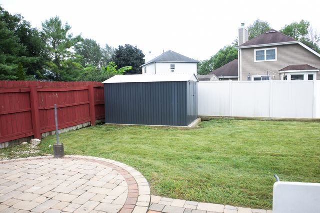 921 Shady Lane, Aurora, IL 60506