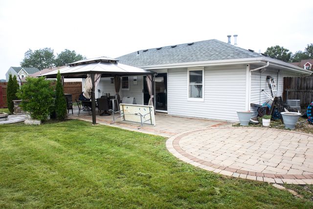 921 Shady Lane, Aurora, IL 60506