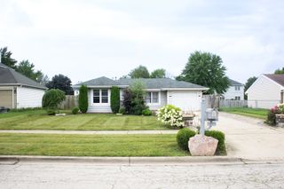 921 Shady Lane, Aurora, IL 60506