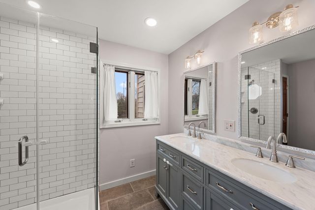 2009 Chandana Trail, Valparaiso, IN 46383