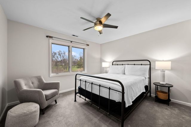 2009 Chandana Trail, Valparaiso, IN 46383