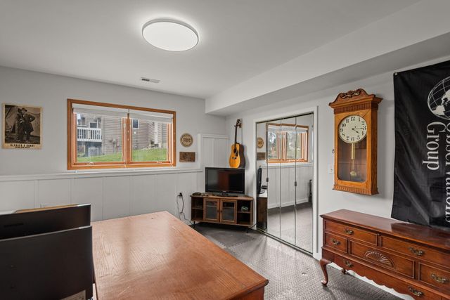 2009 Chandana Trail, Valparaiso, IN 46383