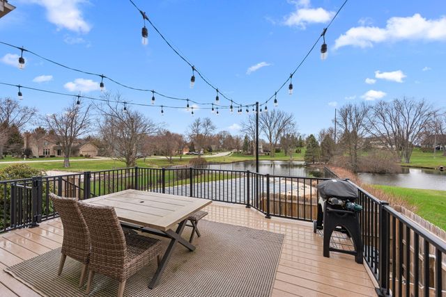 2009 Chandana Trail, Valparaiso, IN 46383