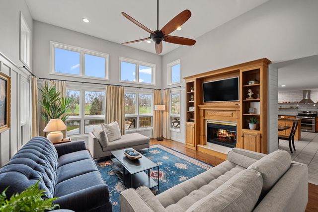 2009 Chandana Trail, Valparaiso, IN 46383