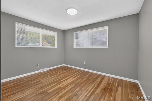 9742 Wendell Drive, St Louis, MO 63136