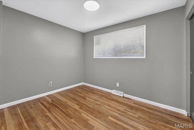 9742 Wendell Drive, St Louis, MO 63136