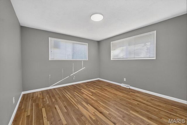 9742 Wendell Drive, St Louis, MO 63136
