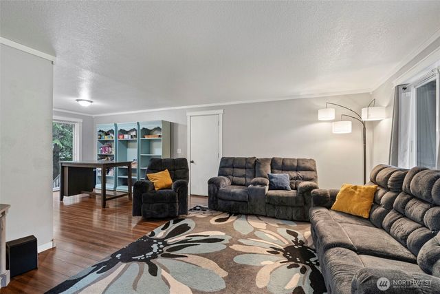 266 Bear View Drive, Chehalis, WA 98532