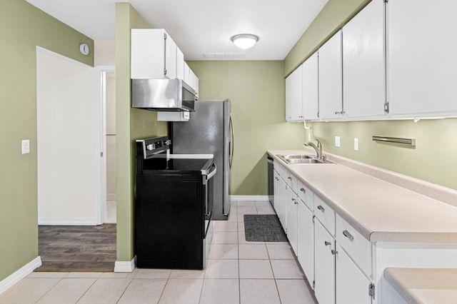 4645 Cedar Lake Road S, Saint Louis Park, MN 55416