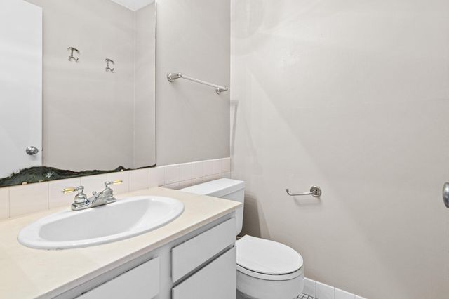 4645 Cedar Lake Road S, Saint Louis Park, MN 55416