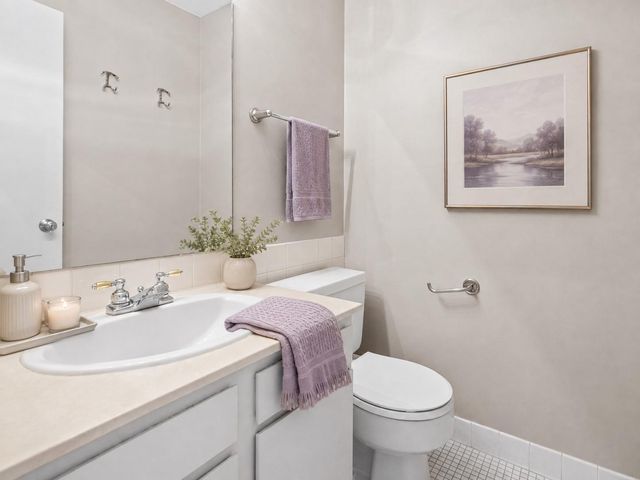 4645 Cedar Lake Road S, Saint Louis Park, MN 55416