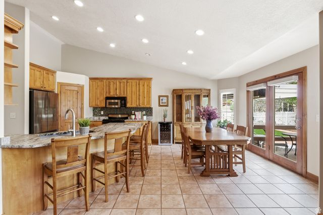 1172 W KRISTELDELL CT, Murray, UT 84123
