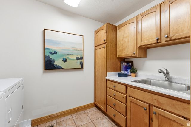 1172 W KRISTELDELL CT, Murray, UT 84123