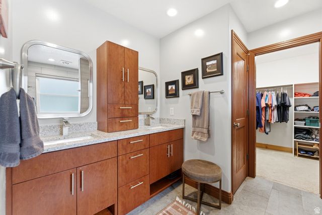 1172 W KRISTELDELL CT, Murray, UT 84123
