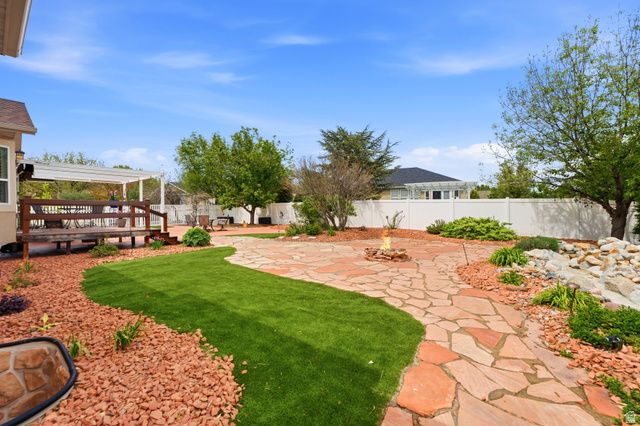 1172 W KRISTELDELL CT, Murray, UT 84123