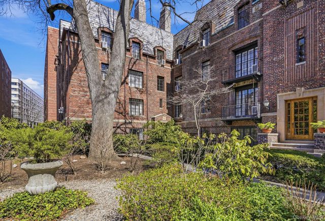 20 N Broadway K351, White Plains, NY 10601