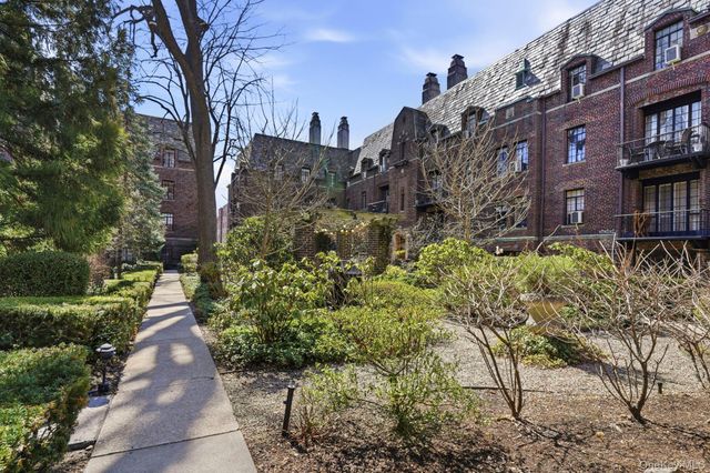 20 N Broadway K351, White Plains, NY 10601